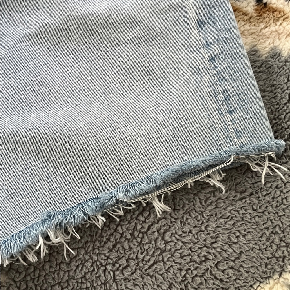 Citizens of Humanity AYLA Light Blue Denim Shorts with Button Waist - Picture 7 of 12